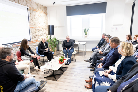 OBISK VLADE V PRIMORSKO NOTRANJSKI REGIJI 8.1.2025 - Valter Leban-8245